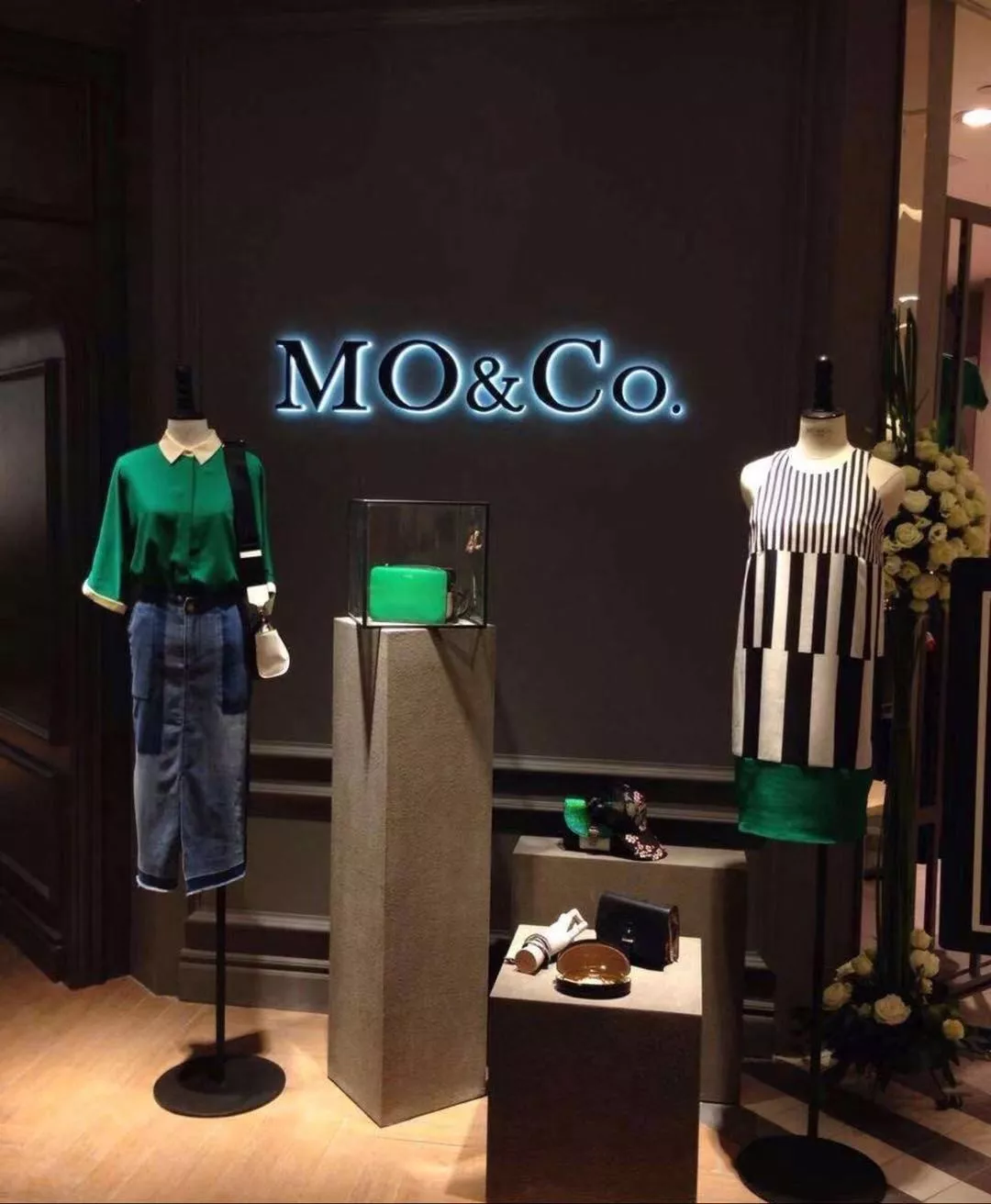 广州女装品牌moco香港公司关店14家,破产清盘?