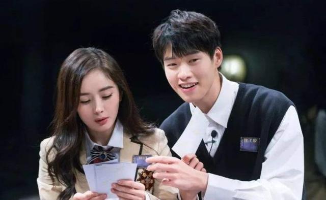 「熊猫娱乐」刘恺威魏大勋昔日合照被扒！同款发型太土气，杨幂品味遭调侃