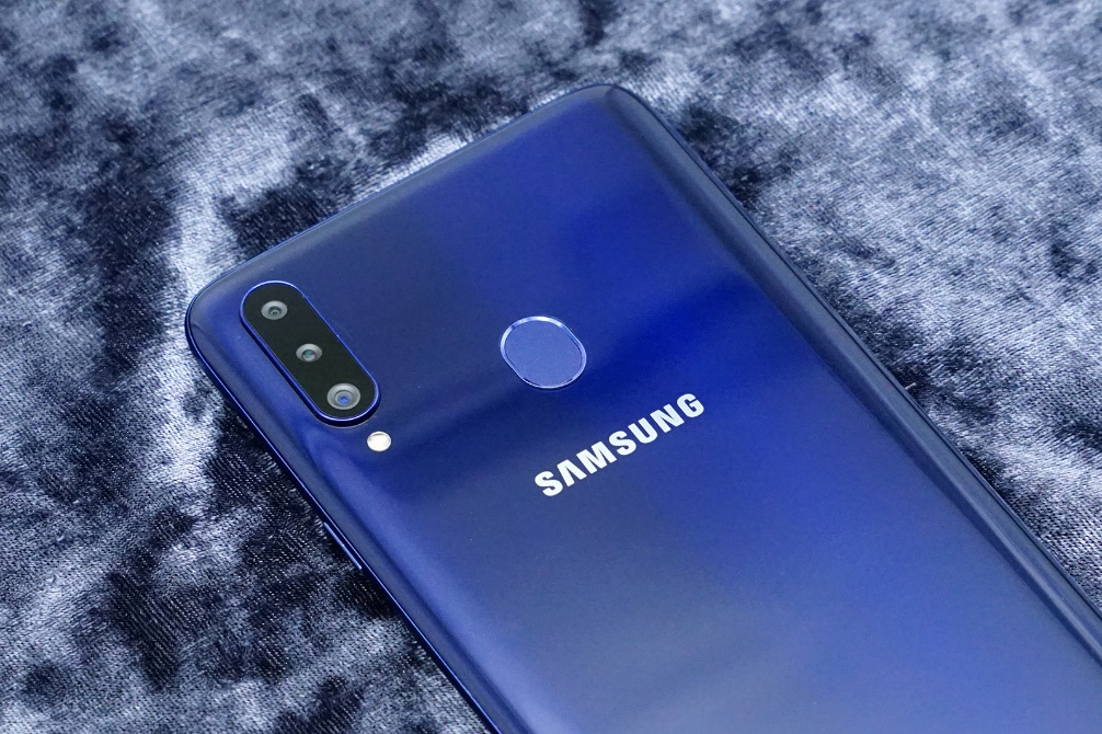 4000mah大屏手机仅售千元!三星 galaxy a20s 评测
