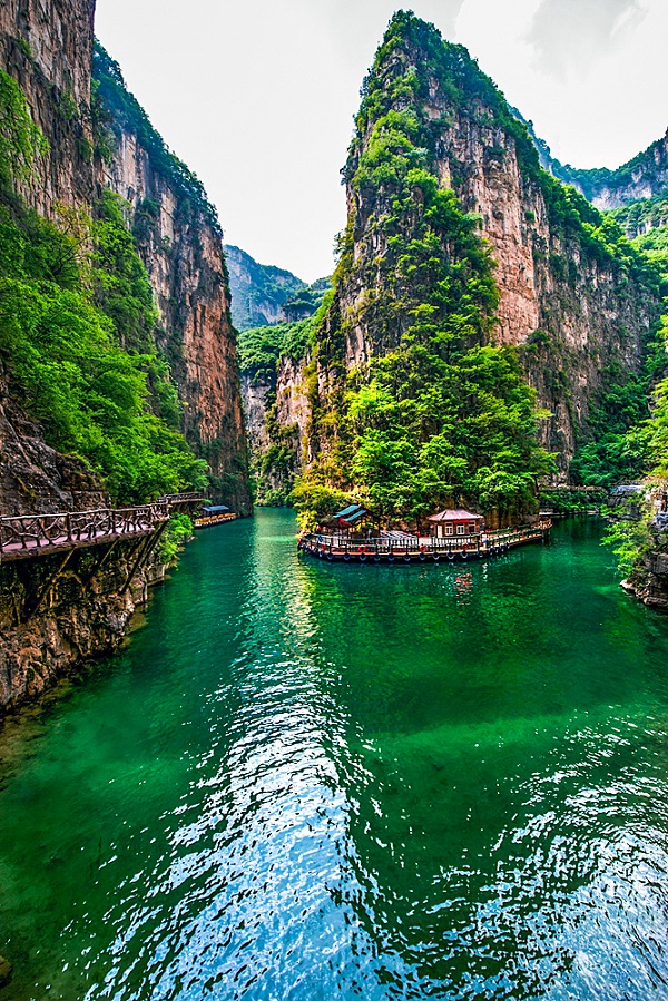 大型励志旅游闯关节目《冲关大峡谷》第六季荣耀回归