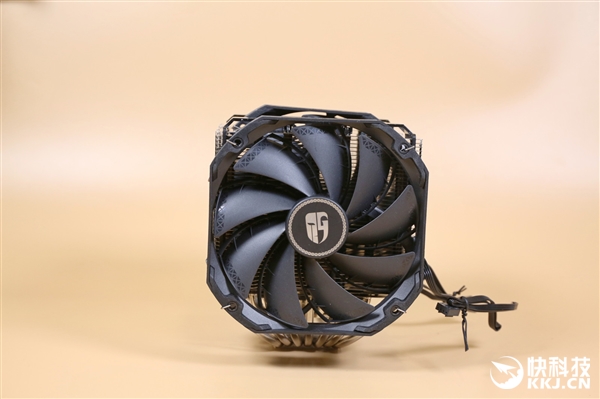 玩家风暴阿萨辛3散热器图赏：7热管压制280W