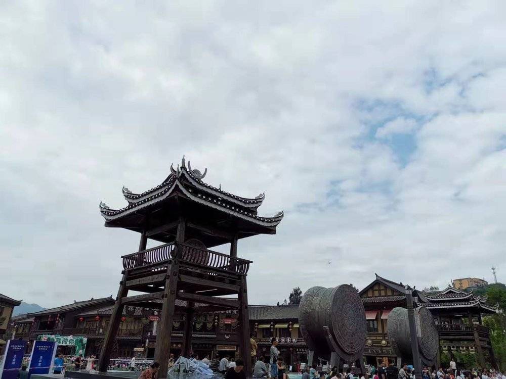 首富丹寨造富记
