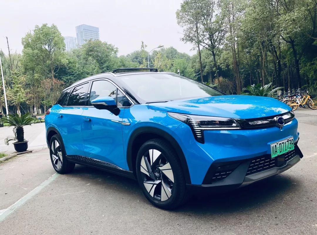 续航600km 的超跑纯电suv,实拍广汽新能源aion lx丨零