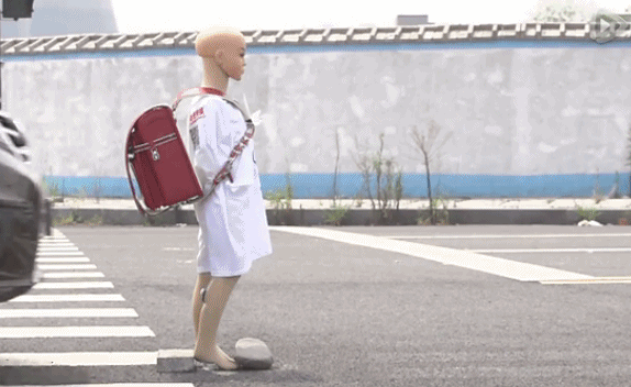 减负、能装、防撞的学生书包，关键时候能救命