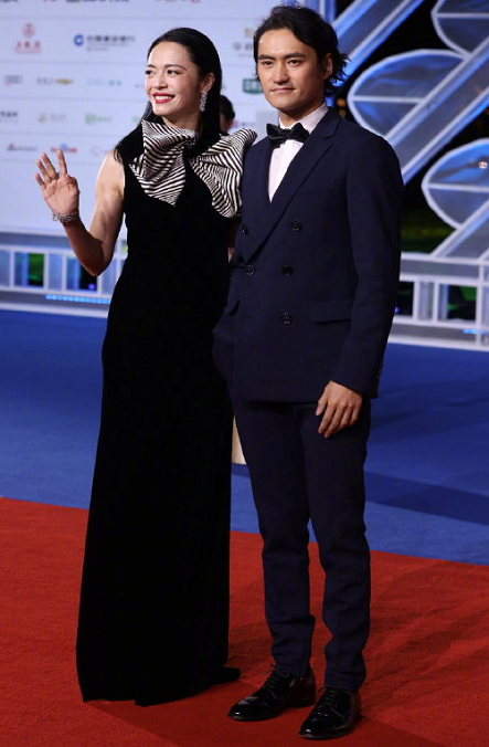 「一床情书」比起管虎跟马伊琍同台，更尴尬的是杨幂四位绯闻男友都来了金鸡奖