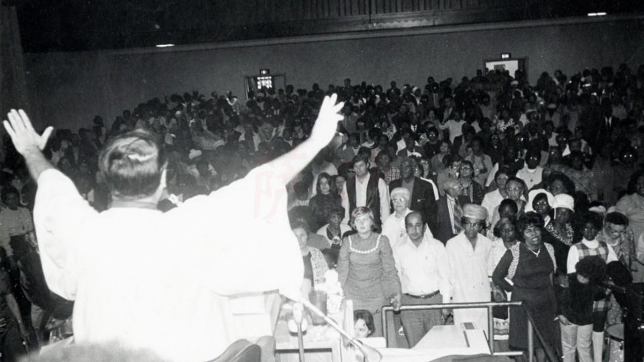 11月18日人民圣殿教900信徒自杀1978年美国历史上最可怕的邪教