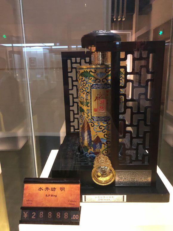 高价白酒盘点,几十万一瓶真的不是开玩笑吗?