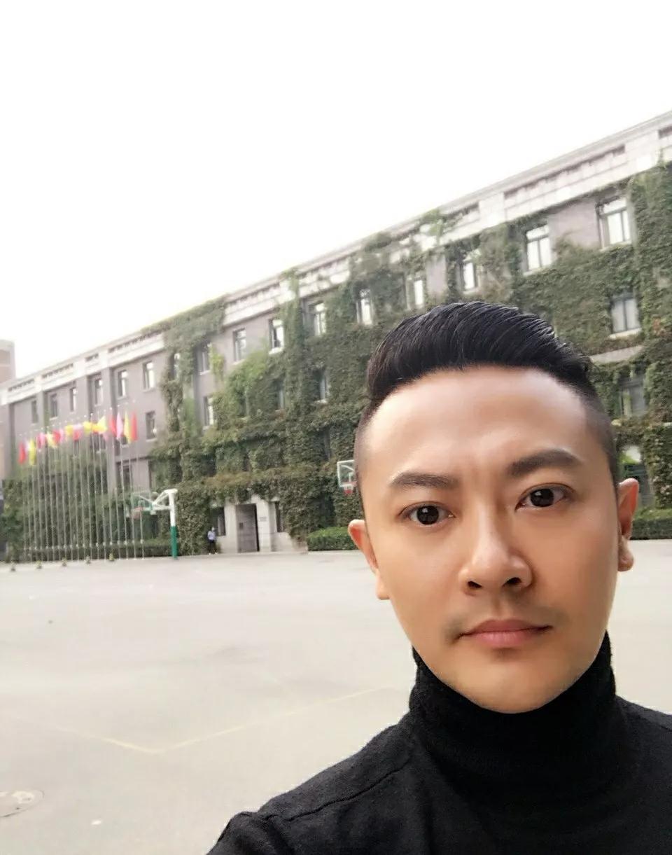 “毁了”印小天的边潇潇：嫁金牌导演春风得意，今怀二胎生活美满