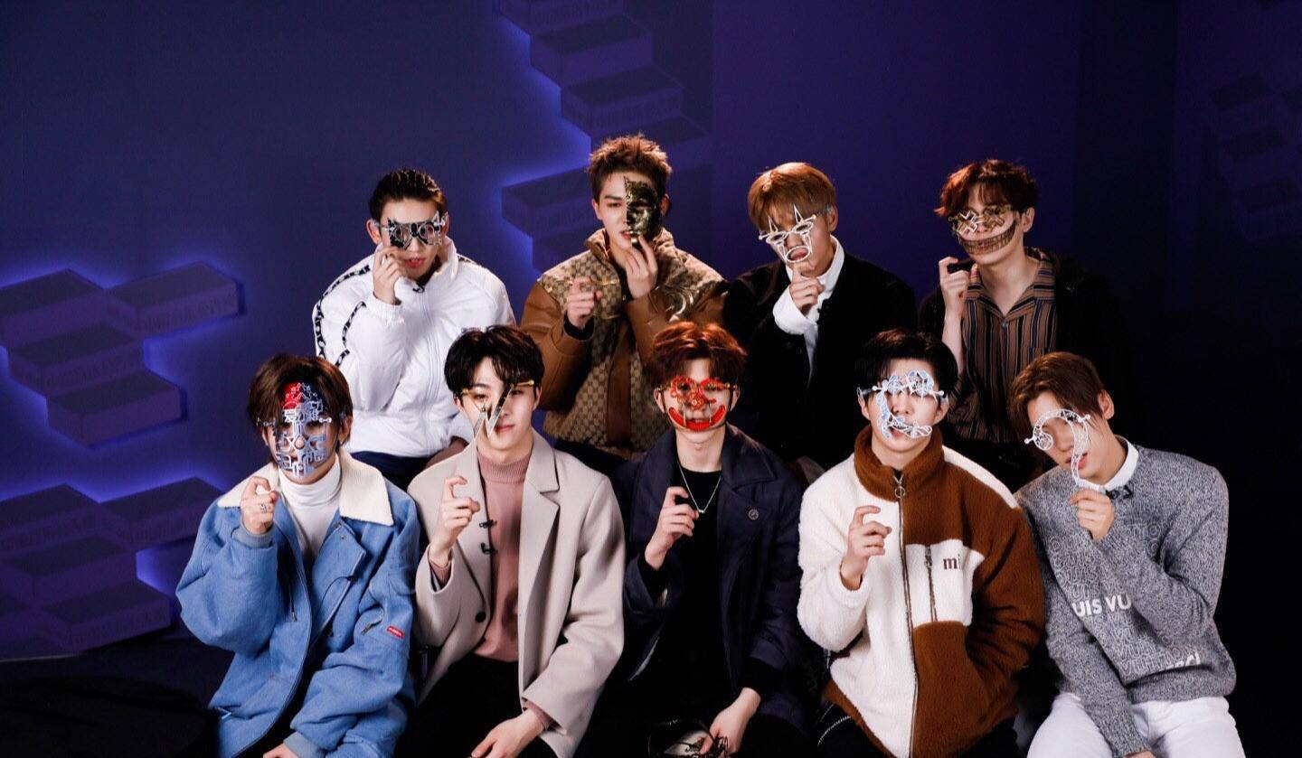 蔡徐坤生日，范丞丞朱正廷等成员录“小团综”送祝福，却引争议？