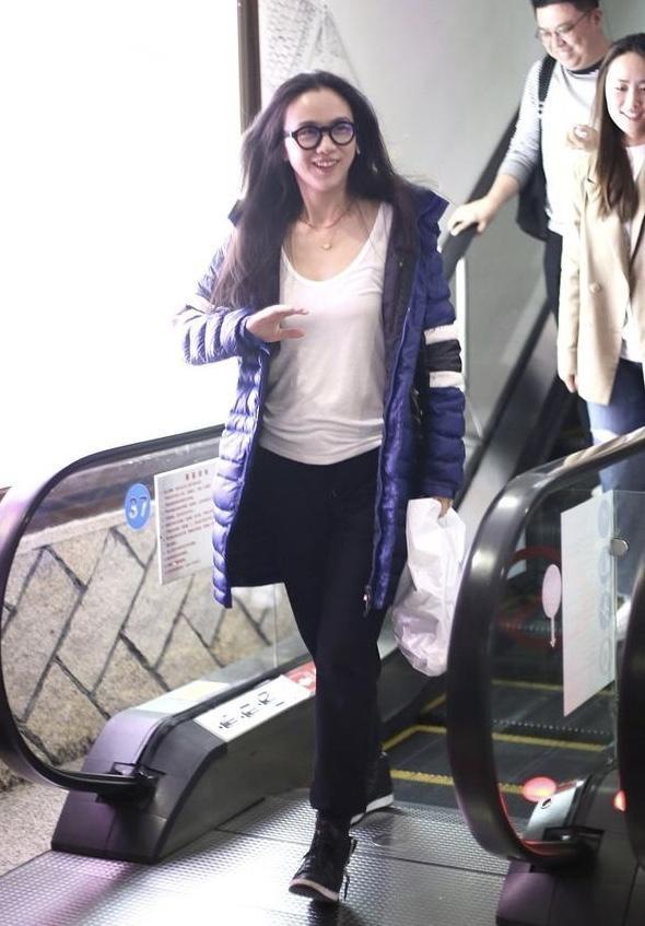雷佳音自称头围只有59厘米,汤唯的腰比他的头还细,太苗条了