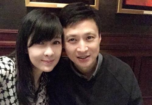 被戴8次绿帽，3次捉奸在床，“玉女掌门”周慧敏为何还是原谅他？