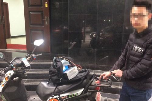 揭秘诈骗短信的背后：一夜之间让你身无分文