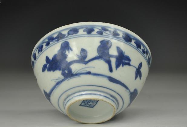 明朝不同时期使用的颜料,绘制出来的青花瓷具有不同的韵味