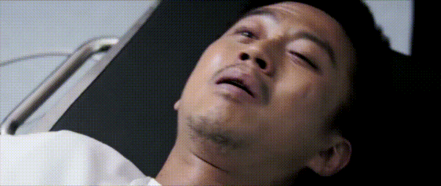 又一演员喜提百亿总票房!鲜肉们关上的流量电影大门,被中年演技男团打开了?