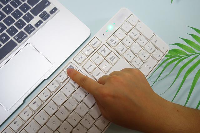 双系统,极简风!米物无线办公键鼠套装体验