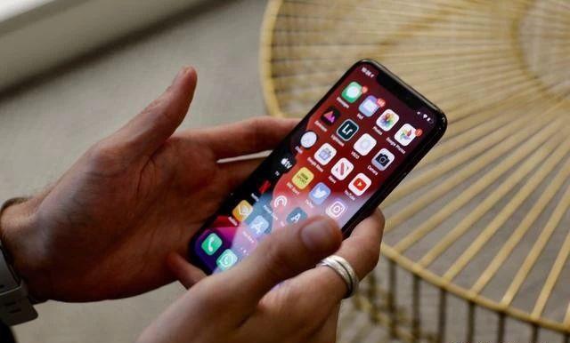 iPhone11Pro體驗(yàn)：4個(gè)方面出發(fā)，聊一聊這部手機(jī)值不值得買(mǎi)