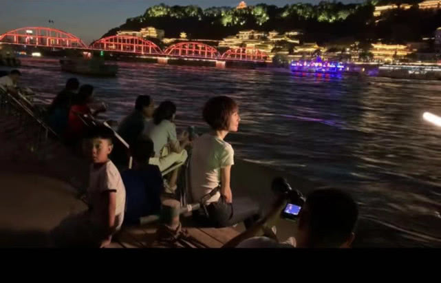 42岁杨丽娟近况曝光，曾狂热追求刘德华，如今打工还未嫁人