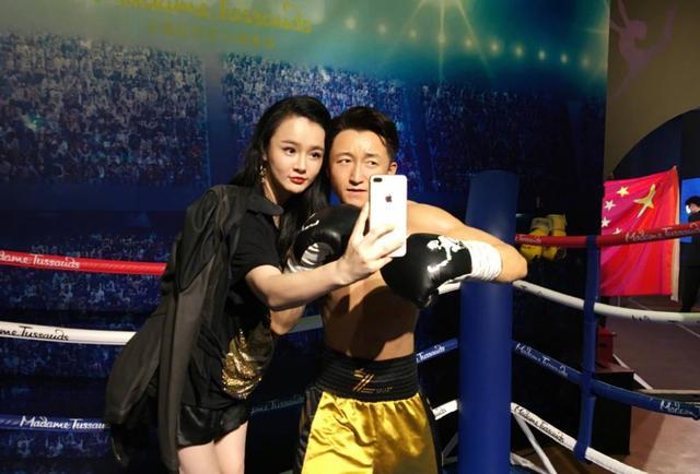 邹市明妻子身材不输卡戴珊,上海过亿豪宅,育有三子__凤凰网