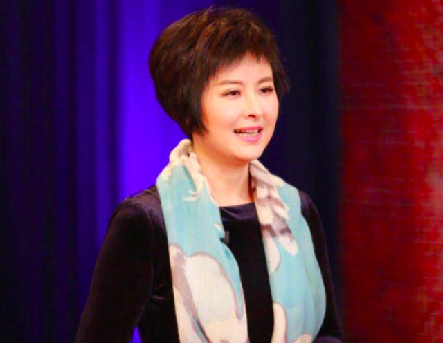 前央视主播张泉灵12岁儿子挺拔帅气，学编程1个月智商碾压妈妈
