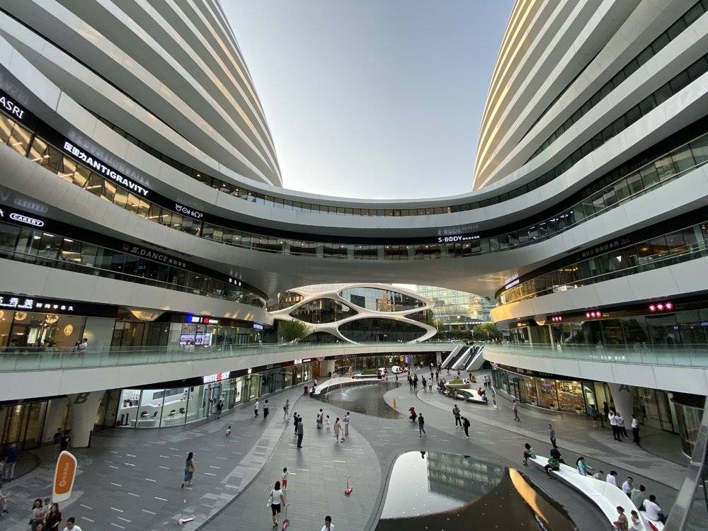 [虎嗅APP]iPhone 11 系列一周体验：苹果还没丢掉创造力