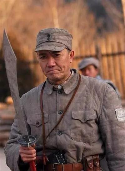 「文艺圈」时隔14年，《亮剑》的这些细节依旧让人热泪盈眶