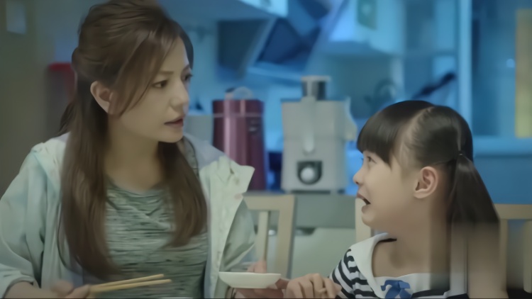 虎妈猫爸:女儿不吃有机蔬菜，妈妈硬往嘴里塞，太狠了