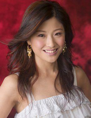 佘诗曼与“七魔女”成员共庆圣诞，全场只有她单身编辑：奇趣网发布：2019-12-26 01:01:13