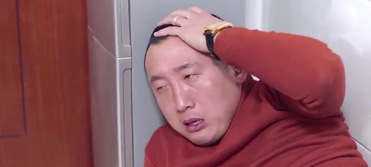 电视剧:桌子把大全翻了,老丈人还把女婿打了,这下安梅高兴了电视剧校园女子篇图片