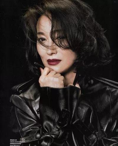 [美美d娱乐]走投无路，上街乞讨，影后被逼自杀？