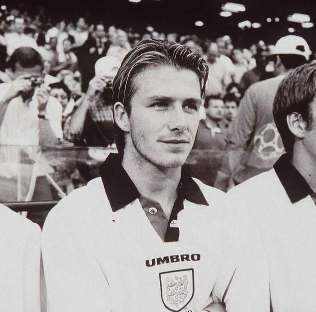 很多人只记得贝克汉姆取得的成就,却忘了他年轻时的盛世美颜