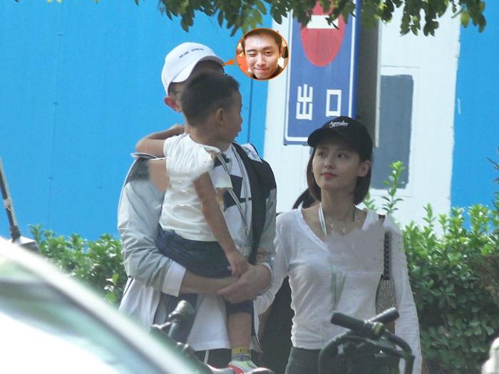 [熊猫娱乐]张嘉倪夫妻陪儿子庆生，买超心疼老婆，主动当“挑夫”抱寿星