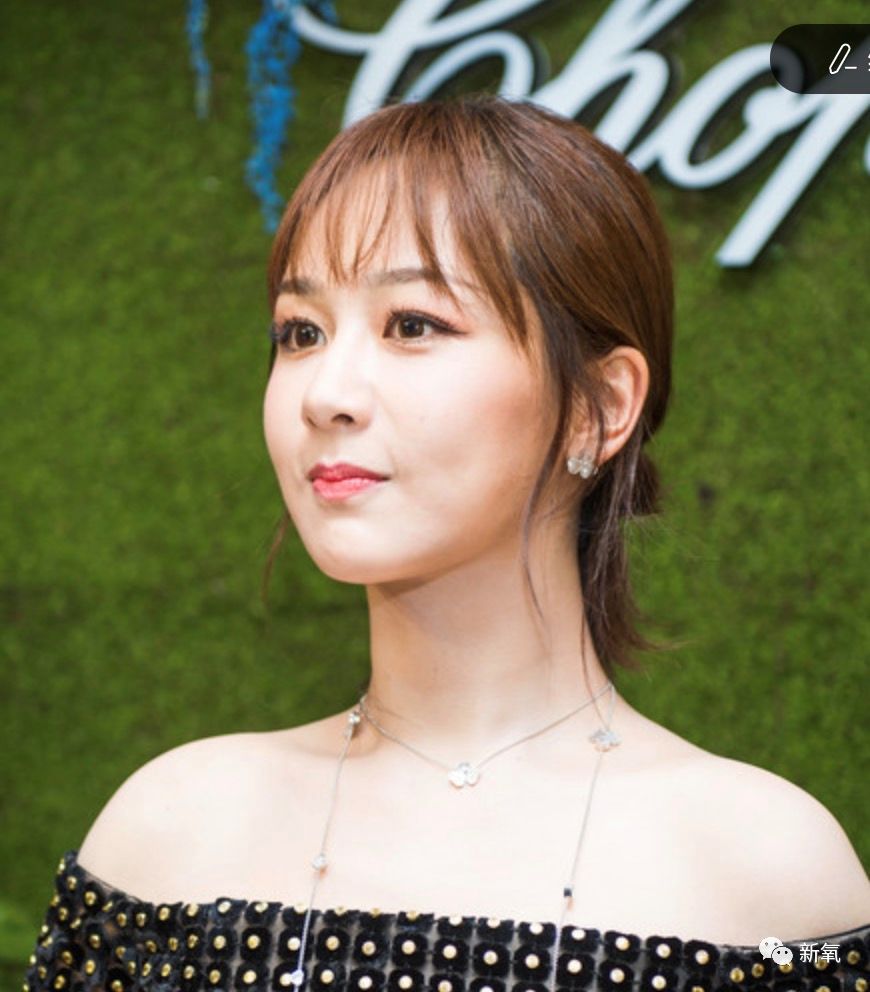 杨紫脸又变了?鼻基底假体厚到合不上嘴!变猴型