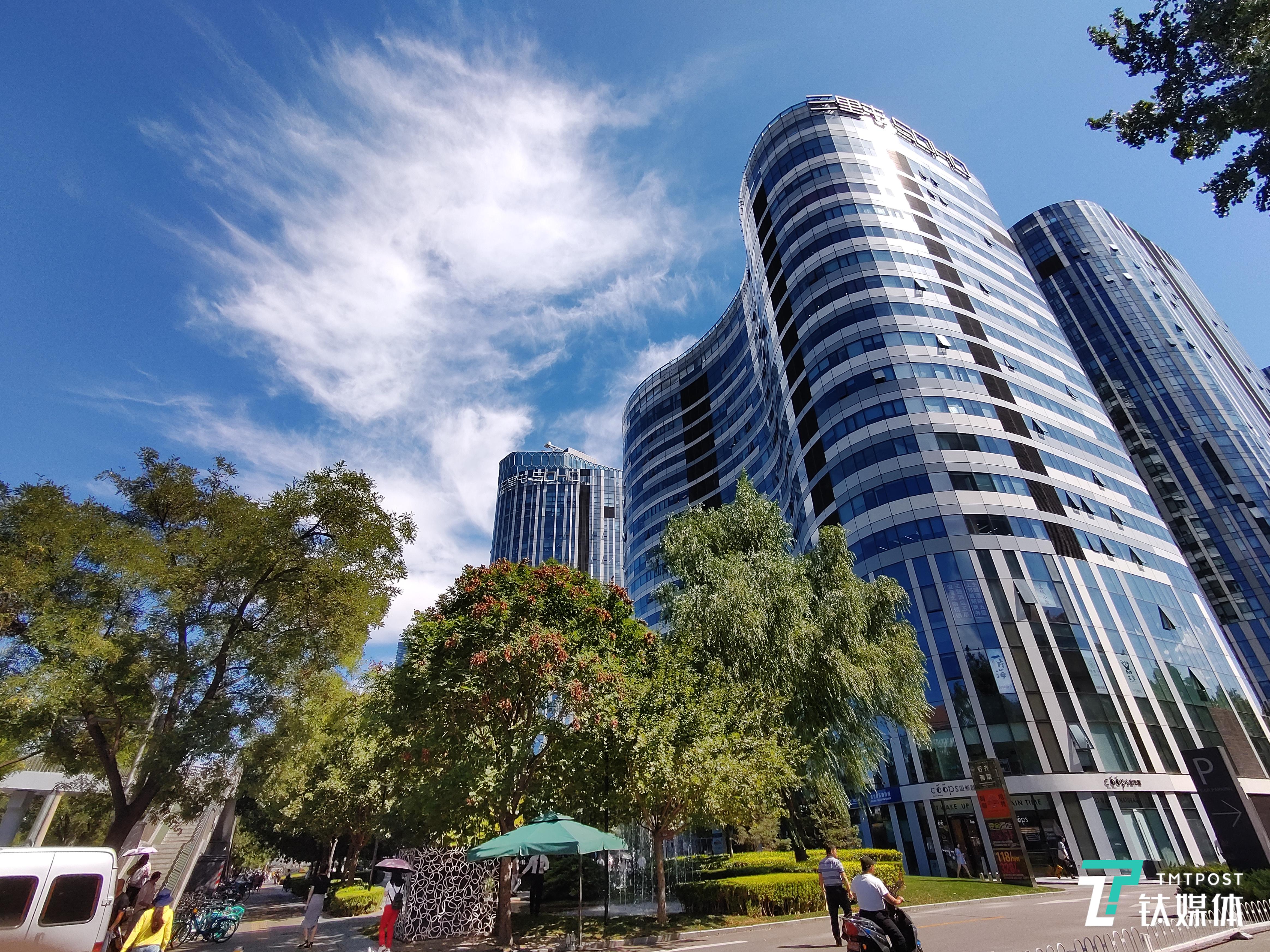 [钛媒体]更成熟的双屏体验，努比亚Z20手机评测 | 钛极客