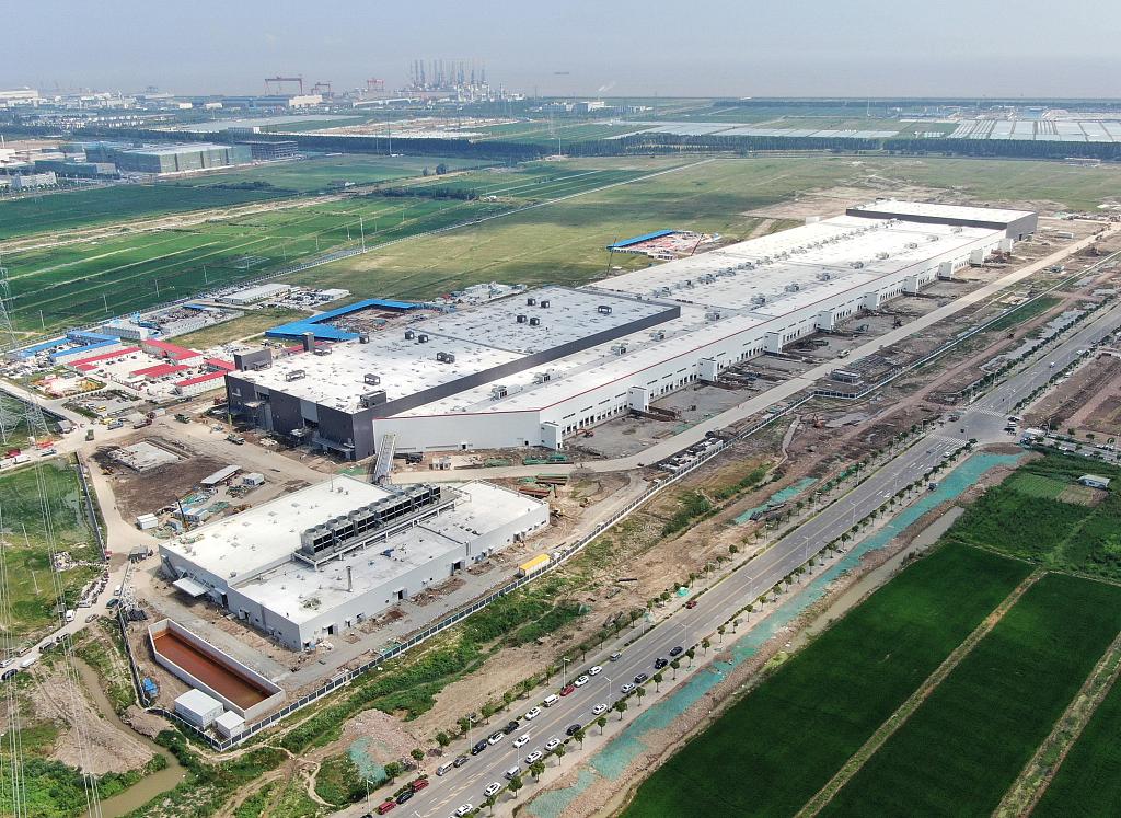 特斯拉上海超级工厂基建工程已接近尾声；滴滴、蔚来否认自动驾驶业务部门合并