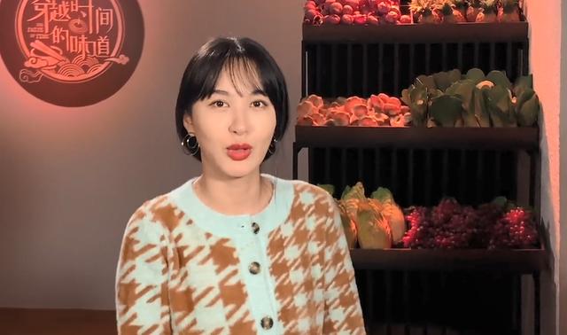 「熊猫娱乐」李菲儿面容肿胀大变样？本尊拍视频回应力证没整容