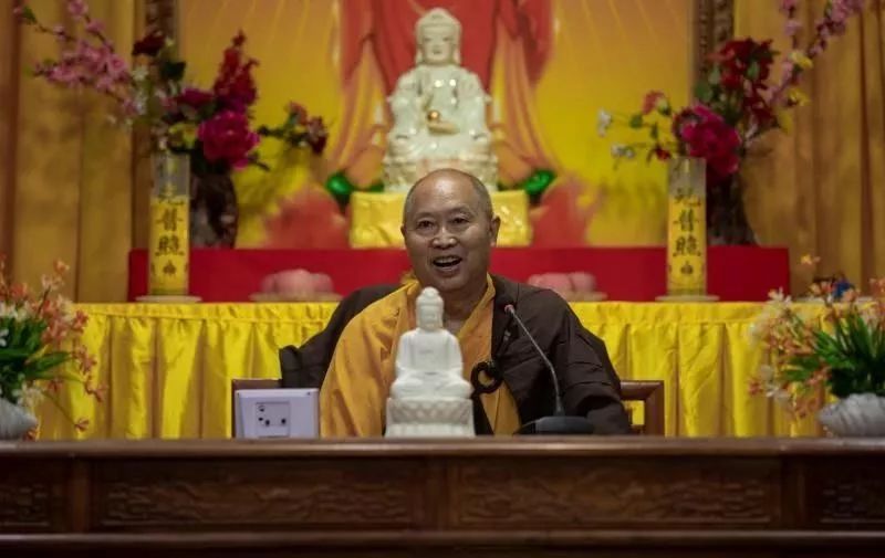 隆宣法师开示 家有"捐款狂魔"的妻子,如何看待?__凤凰网