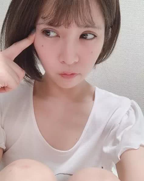 星二代败光遗产下海陪酒，自杀被救痛哭忏悔，今又因闯入前男友家遭逮捕！