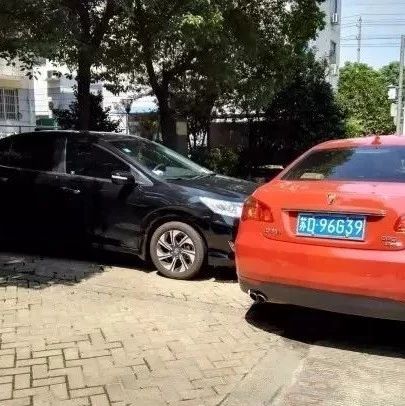 有了这些办法 小区“无赖”车主再也不敢乱停乱放
