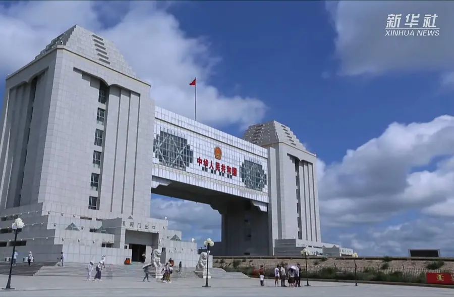 北疆“国门”故事——改革开放之门