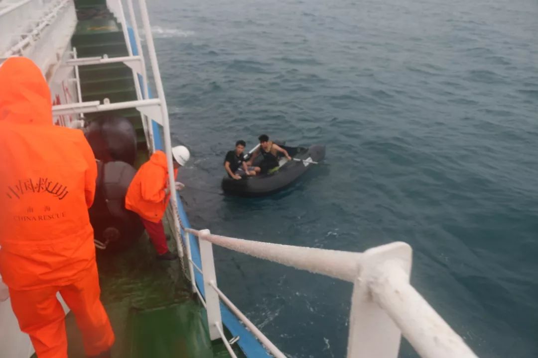 风雨交加2名游客私自出海遇险海事12小时紧急搜救