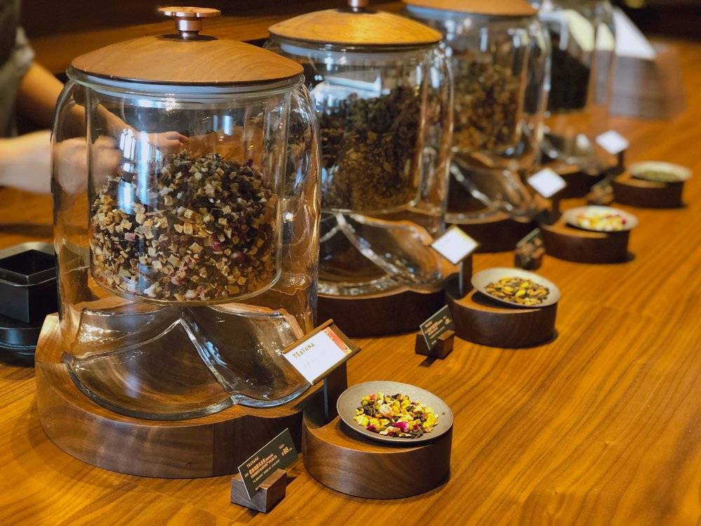 打开100年前的银行金库大门，欢迎来到星巴克