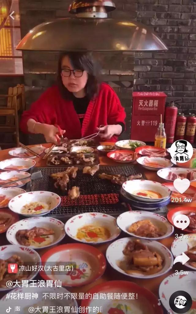 “丧命式”赚钱,靠吐活着!年入千万的吃播们,快要把自己逼死了