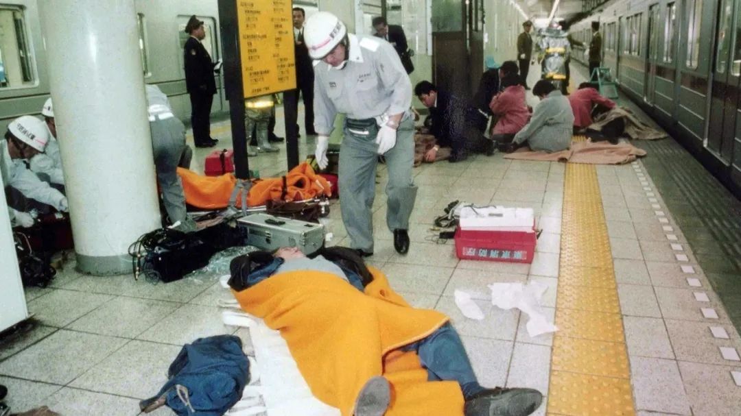 「奥姆真理教」发动,是 二战后日本国内较为严重的恐怖袭击事件之 一