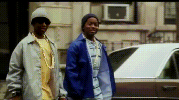 也是rapper们的标配 因为当时在种族歧视严重的美国 成名之后的黑人