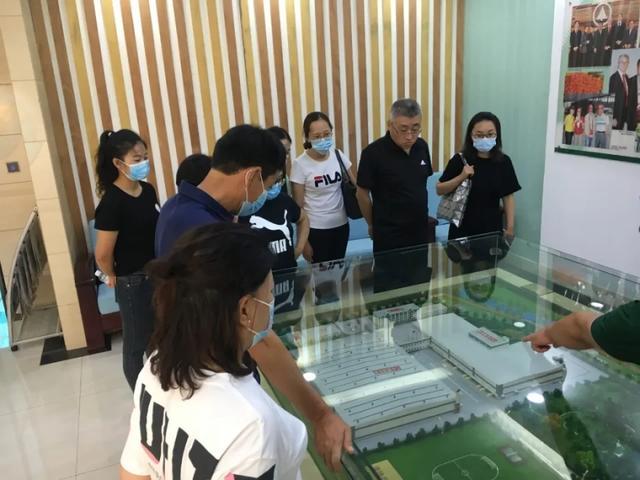 秦皇岛兴龙广缘董事长田纯刚到访全球蛙,签署战略合作