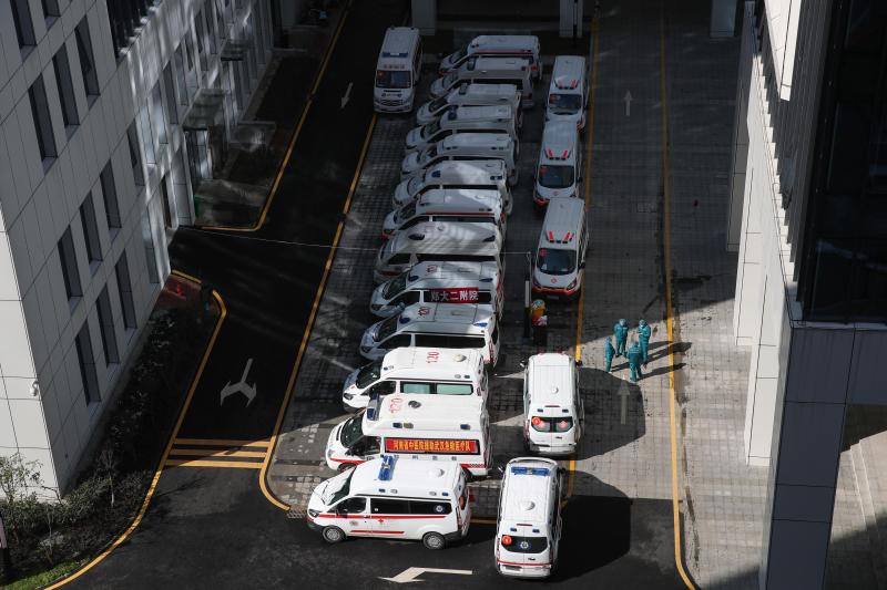 上观直击|武汉急救快车:8名上海120司机与时间的一场赛跑