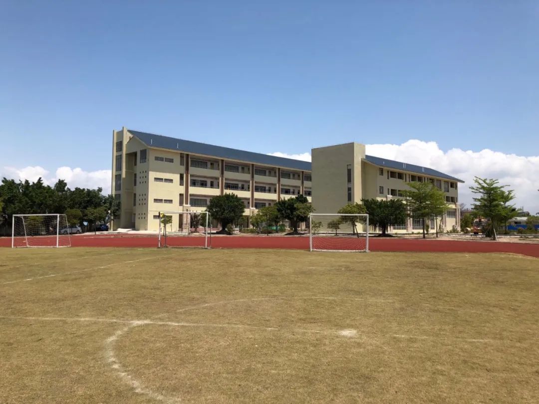 ▼珠海市斗门区白蕉镇灯笼中心小学