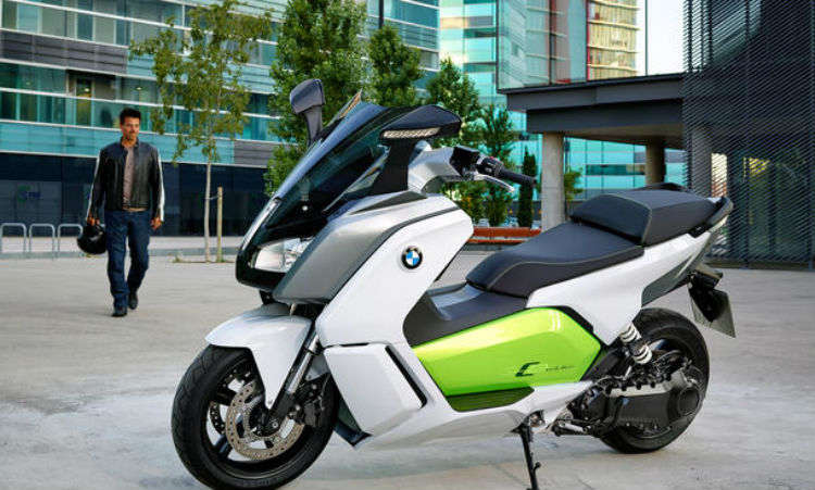 bmw c-evolution电动车据外媒披露,宝马ce 04续航里程为130公里,最