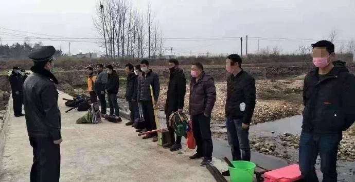 宅在家的这几天，让我看清了亲情和爱情的坑爹本质