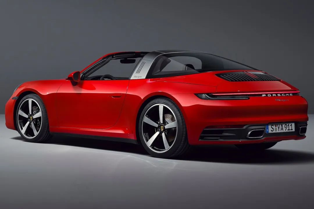 保时捷发布全新911 targa 4/4s,网友:有钱真好